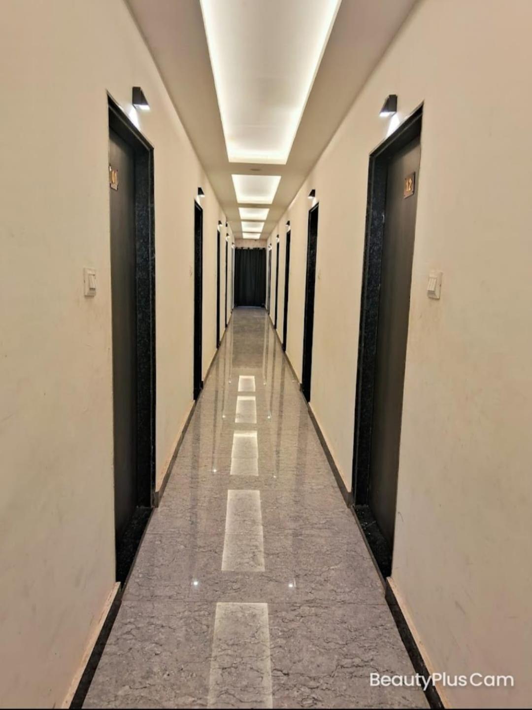 Hotel Shiv Mangalam Near Kashi Vishwanath Tample Варанасі Екстер'єр фото